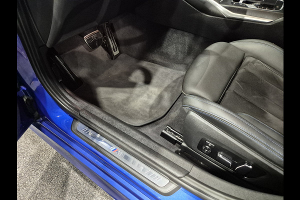 BMW 3 Serie Touring 330e xDrive M-Sport | Panorama | HUD | Full optie