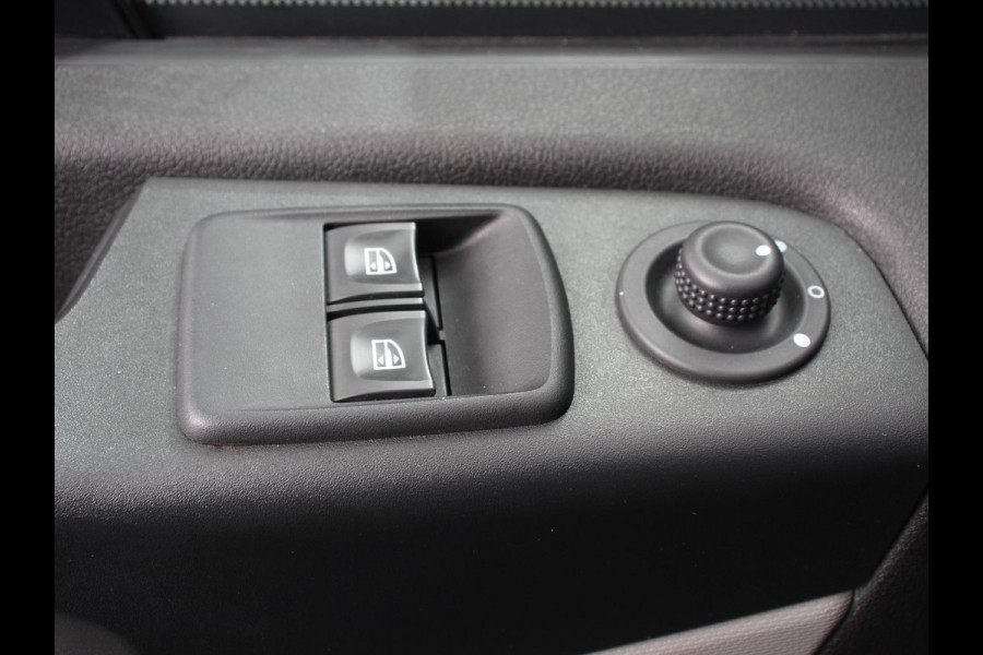 Renault Trafic Passenger 1.6 dCi Zen Energy 9persoons PERSONENBUS Prijs incl. btw/bpm  Airco Trekhaak Radio Elektrische pakket
