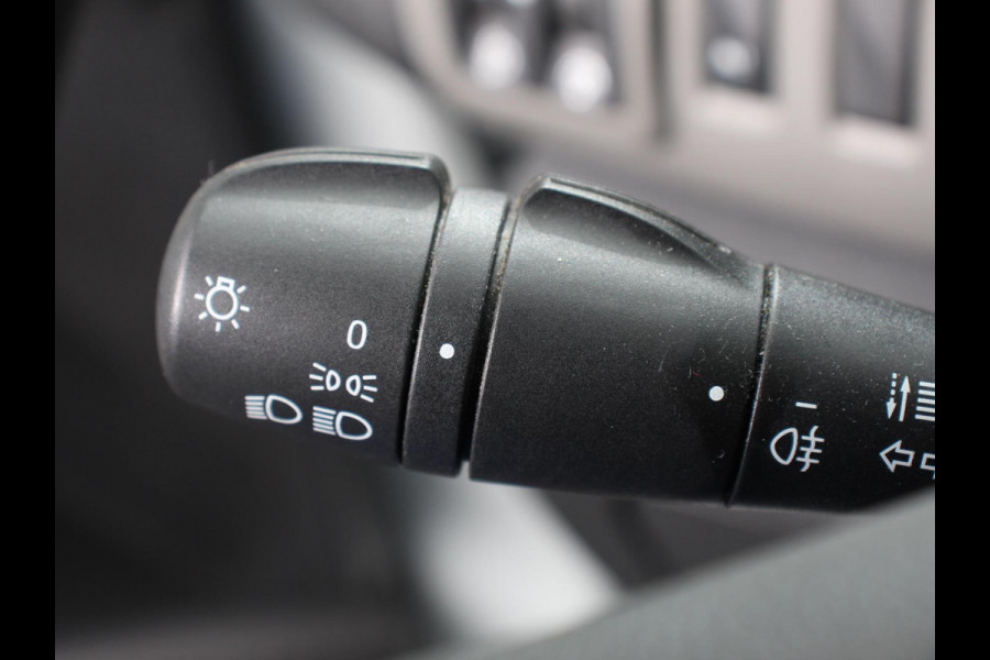 Renault Trafic Passenger 1.6 dCi Zen Energy 9persoons PERSONENBUS Prijs incl. btw/bpm  Airco Trekhaak Radio Elektrische pakket