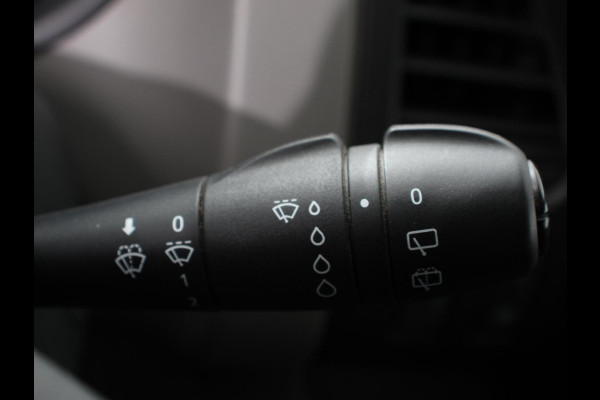 Renault Trafic Passenger 1.6 dCi Zen Energy 9persoons PERSONENBUS Prijs incl. btw/bpm  Airco Trekhaak Radio Elektrische pakket