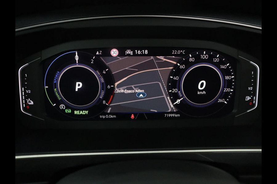 Volkswagen Tiguan 1.4 TSi PHEV R-Line Life Edition | SOH 91,0% | Panoramadak | Memory | Leder | Stuur/stoel verwarming | Adaptive cruise | Sfeerverlichting | 360 camera | Park assist | Carplay | Elektrische achterklep