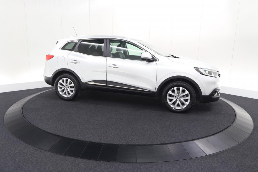 Renault Kadjar TCe 130 Intens | Trekhaak 1500kg Trekgewicht | Panoramadak | Navigatie | Parkeersensoren | Apple Carplay