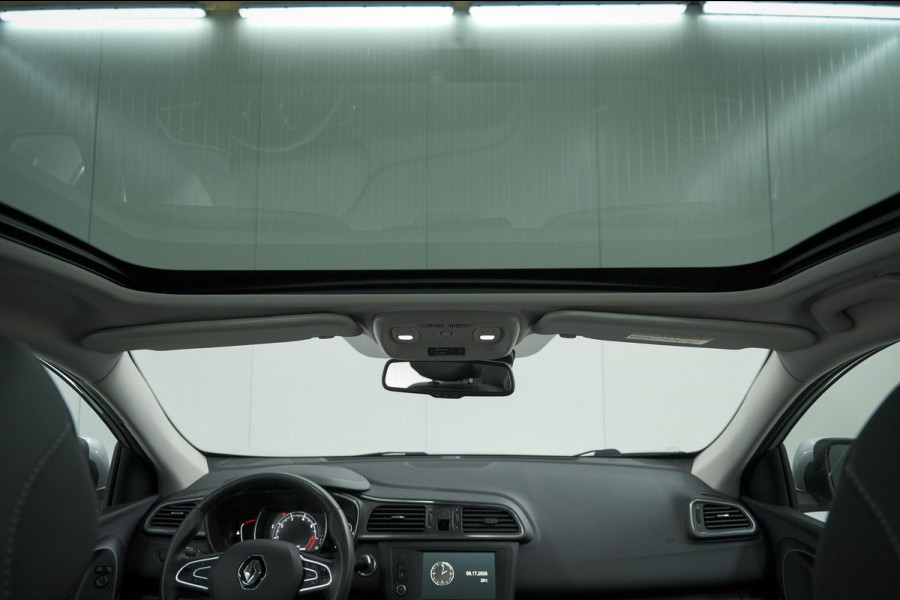 Renault Kadjar TCe 130 Intens | Trekhaak 1500kg Trekgewicht | Panoramadak | Navigatie | Parkeersensoren | Apple Carplay