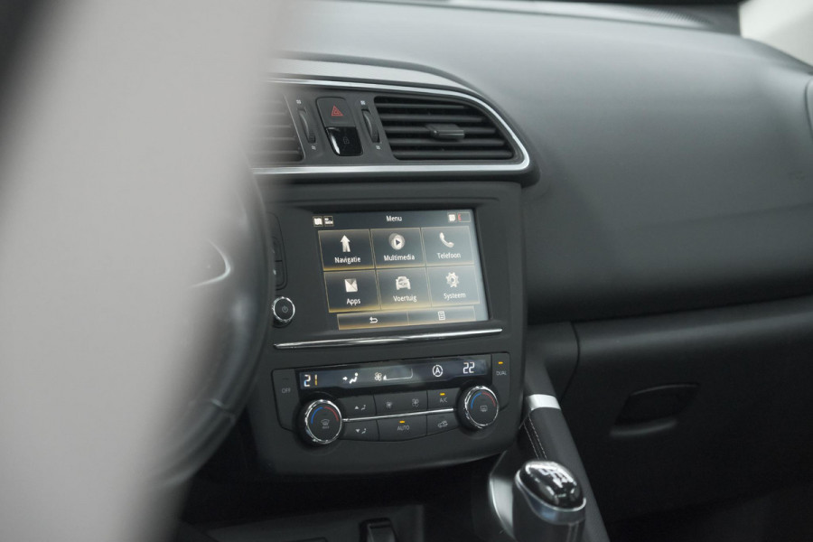 Renault Kadjar TCe 130 Intens | Trekhaak 1500kg Trekgewicht | Panoramadak | Navigatie | Parkeersensoren | Apple Carplay