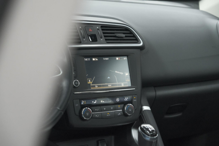 Renault Kadjar TCe 130 Intens | Trekhaak 1500kg Trekgewicht | Panoramadak | Navigatie | Parkeersensoren | Apple Carplay