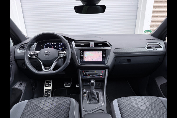 Volkswagen Tiguan 1.5 TSI R-Line Pano/Sfeer/Keyless/Blindspot