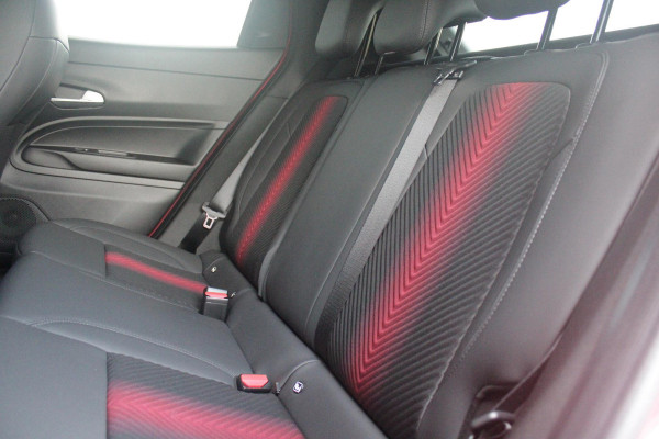 Alfa Romeo junior 1.2 145PK AUTOMAAT Hybrid IBRIDA TI | PACK TECH LITE: (LED MATRIX KOPLAMPEN, DODEHOEK DETECTIE, ELEKTRISCH BEDIENBARE ACHTERKLEP, KEYLESS ENTRY, ACHTERUITRIJ CAMERA, PARKEERSENSOREN VOOR ACHTER EN ZIJKANT, DRAADLOZE TELEFOONLADER, LANE ASSIST, ADAPTIVE CRUISE CONTROL) | PACK TI: (ELEKTRISCH BEDIENBARE BESTUUDERSSTOEL, VERKEERSBORDEN WEERGAVE, GETINTE ACHTERRUITEN, SFEER VERLICHTING, GLANZEND ZWARTE BODYKIT, 10,25" TOUCHSCREEN, LEDEREN STUURWIEL, VERSTELBARE KOFFERVLOER OP 3 NIVEAUS) | 18" LICHTMETALEN VELGEN "FORI" | BRERA RED MET ZWART DAK | DRAADLOZE APPLE CARPLAY/AN