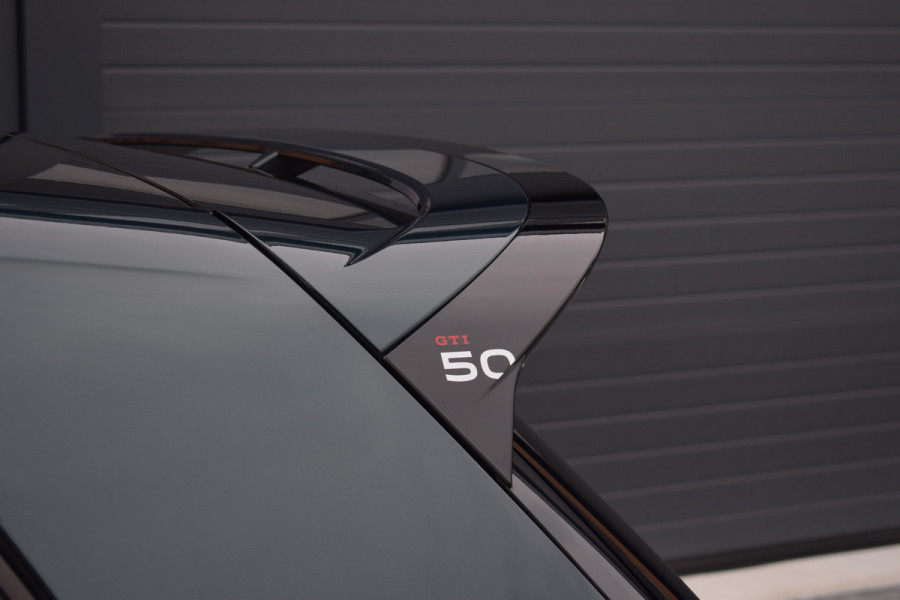 Volkswagen Golf 2.0 TSI GTI Clubsport Edition 50 325pk | Panoramadak