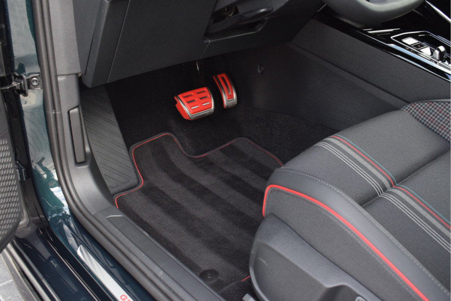 Volkswagen Golf 2.0 TSI GTI Clubsport Edition 50 325pk | Panoramadak