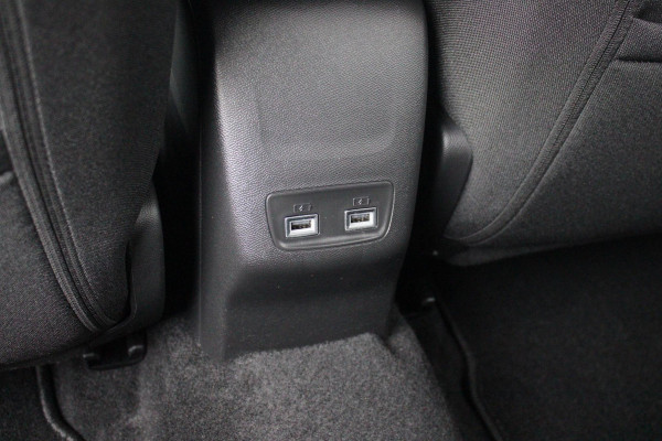 Peugeot 2008 1.2 100PK ALLURE PACK | AFNEEMBARE TREKHAAK | NAVIGATIE | STOEL VERWARMING | ALL SEASON BANDEN | DAB+ RADIO | APPLE CARPLAY/ANDROID AUTO | CLIMATE CONTROL | ADAPTIVE CRUISE CONTROL | GRIPP CONTROL | ACHTERUITRIJ CAMERA | KEYLESS ENTRY/START | LED KOPLAMPEN | LICHTMETALEN VELGEN 17" |