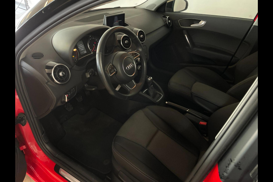 Audi A1 SPORTBACK 1.0 TFSI Advance Sport S-Line AIRCO NAVI BLUETOOTH STOELVERW PDC VELGEN ZWART DAK ZEER NETTE AUTO