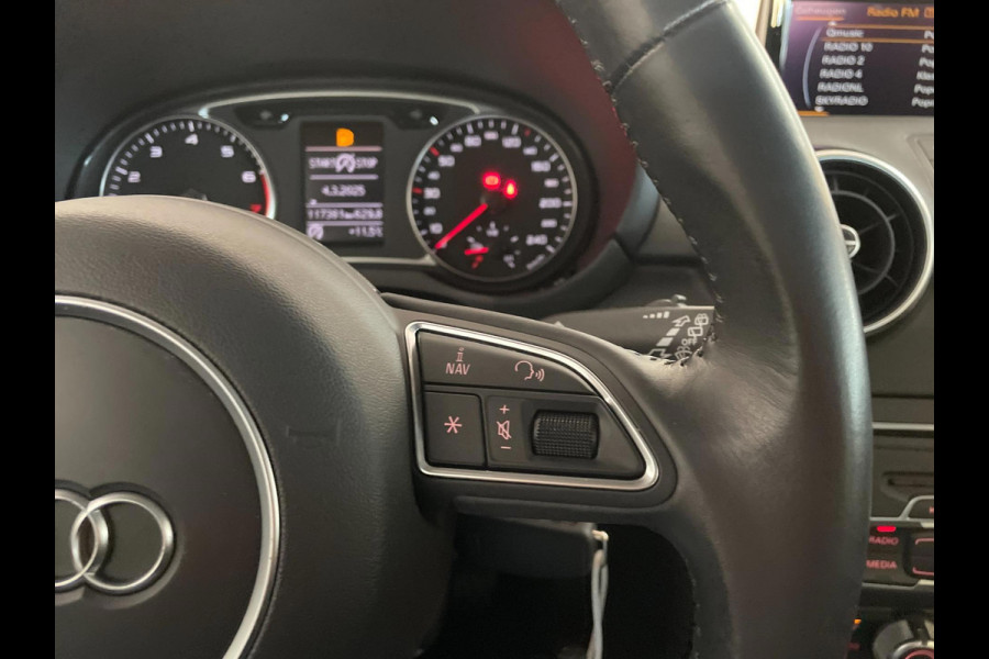 Audi A1 SPORTBACK 1.0 TFSI Advance Sport S-Line AIRCO NAVI BLUETOOTH STOELVERW PDC VELGEN ZWART DAK ZEER NETTE AUTO
