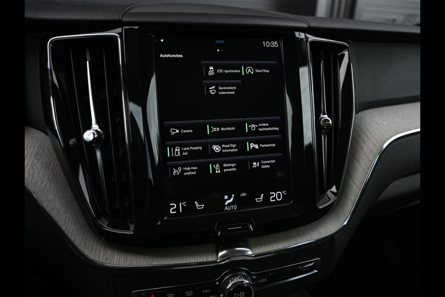 Volvo XC60 2.0 D4 AWD Inscription Panoramadak | Camera | Memory Seat | Stoelverwarming | Trekhaak |