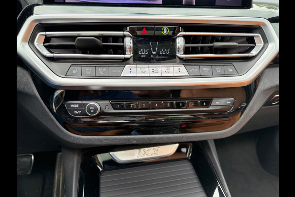 BMW iX3 M SPORT pakket 80 kWh, panoramadak, vol opties, 1 e eigenaar,conjac sport leder, Origineel NL auto met nap