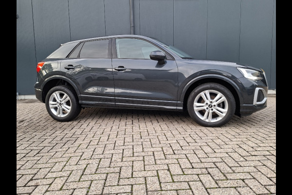 Audi Q2 35 TFSI Advanced * AUTOMAAT* Parkeercamera* Adaptieve Cruise Control * Stoelverwarming * 64.000KM *