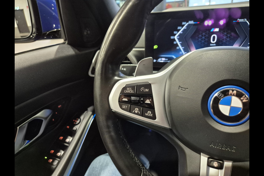 BMW 3 Serie Touring 330e xDrive M-Sport | Panorama | HUD | Full optie