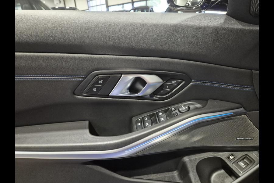 BMW 3 Serie Touring 330e xDrive M-Sport | Panorama | HUD | Full optie