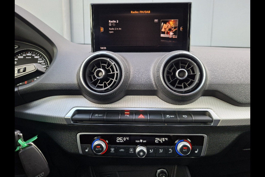 Audi Q2 35 TFSI Advanced * AUTOMAAT* Parkeercamera* Adaptieve Cruise Control * Stoelverwarming * 64.000KM *
