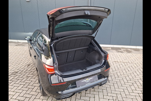 CUPRA Leon 1.5 eTSI Business Intense * Navigatiesysteem * Elektrische stoelen met memory * Parkeercamera *