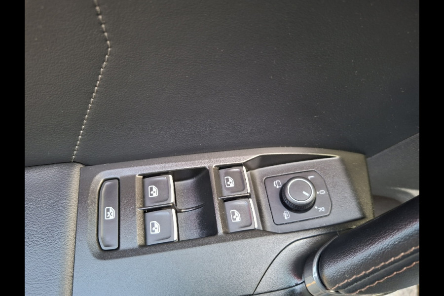 CUPRA Leon 1.5 eTSI Business Intense * Navigatiesysteem * Elektrische stoelen met memory * Parkeercamera *