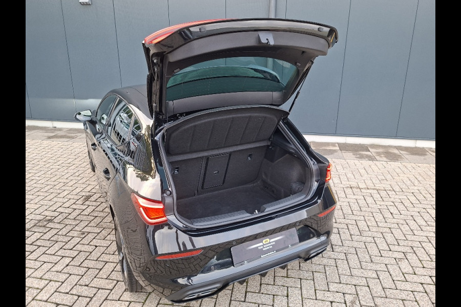 CUPRA Leon 1.5 eTSI Business Intense * Navigatiesysteem * Elektrische stoelen met memory * Parkeercamera *