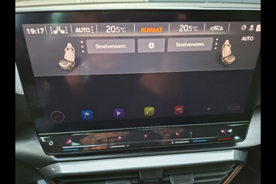 CUPRA Leon 1.5 eTSI Business Intense * Navigatiesysteem * Elektrische stoelen met memory * Parkeercamera *