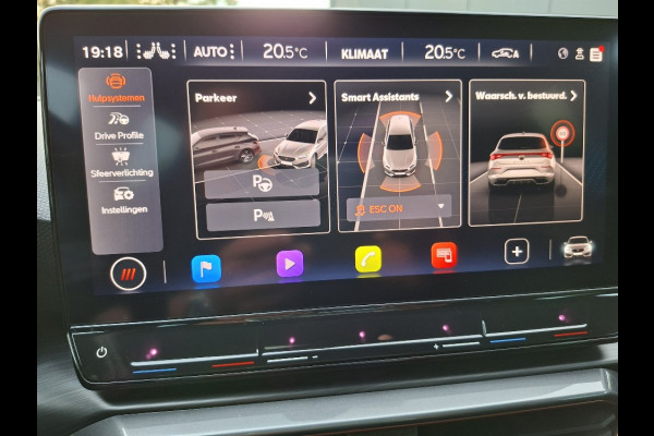 CUPRA Leon 1.5 eTSI Business Intense * Navigatiesysteem * Elektrische stoelen met memory * Parkeercamera *