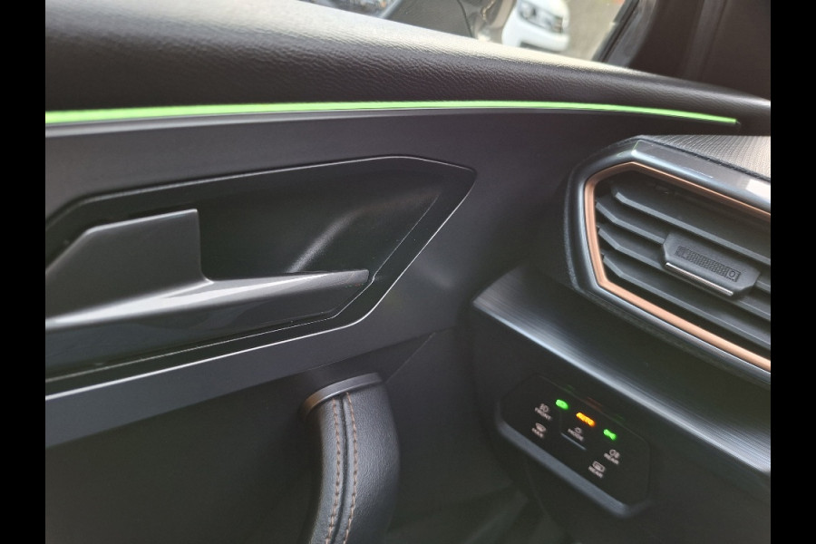 CUPRA Leon 1.5 eTSI Business Intense * Navigatiesysteem * Elektrische stoelen met memory * Parkeercamera *