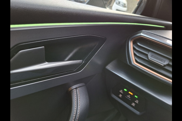 CUPRA Leon 1.5 eTSI Business Intense * Navigatiesysteem * Elektrische stoelen met memory * Parkeercamera *