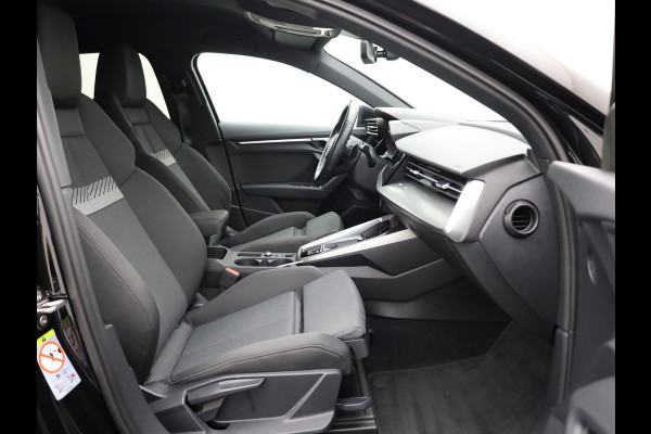 Audi A3 Sportback 35 TFSI 150Pk Business edition | Adapt. Cr. | 18'' | Stoelverwarming | Prijs Rijklaar!!