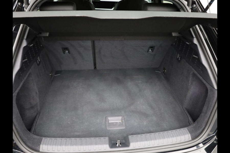 Audi A3 Sportback 35 TFSI 150Pk Business edition | Adapt. Cr. | 18'' | Stoelverwarming | Prijs Rijklaar!!