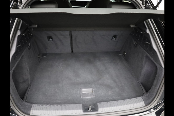 Audi A3 Sportback 35 TFSI 150Pk Business edition | Adapt. Cr. | 18'' | Stoelverwarming | Prijs Rijklaar!!