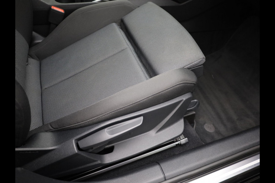 Audi A3 Sportback 35 TFSI 150Pk Business edition | Adapt. Cr. | 18'' | Stoelverwarming | Prijs Rijklaar!!
