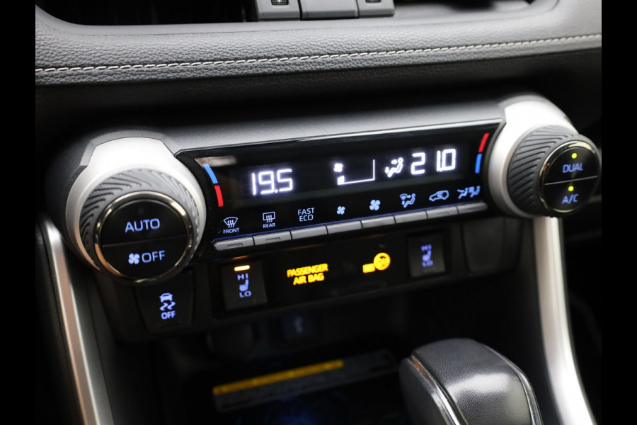Toyota RAV4 2.5 Hybrid Executive | Bear Lock | Memory Seat | 360 camera | Elk. A-klep | Trekhaak afnb. | BSM | Prijs Rijklaar!!
