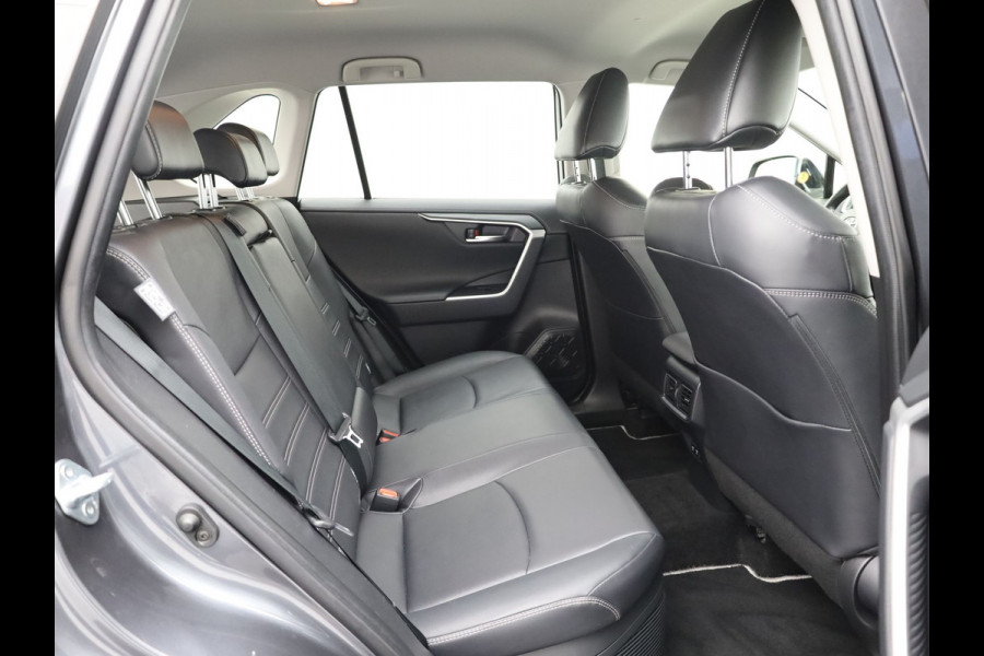 Toyota RAV4 2.5 Hybrid Executive | Bear Lock | Memory Seat | 360 camera | Elk. A-klep | Trekhaak afnb. | BSM | Prijs Rijklaar!!