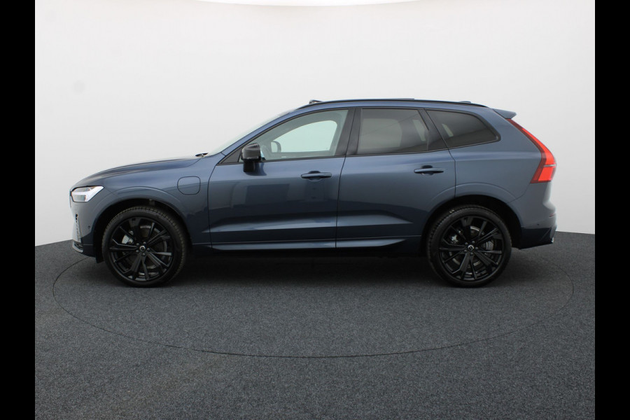 Volvo XC60 2.0 T6 Plug-in hybrid AWD Plus Dark | Trekhaak | Panodak | Dode Hoek | 360 Camera | Harman Kardon | Head Up | Elk. Klep | Prijs Rijklaar!!