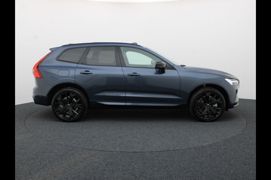 Volvo XC60 2.0 T6 Plug-in hybrid AWD Plus Dark | Trekhaak | Panodak | Dode Hoek | 360 Camera | Harman Kardon | Head Up | Elk. Klep | Prijs Rijklaar!!
