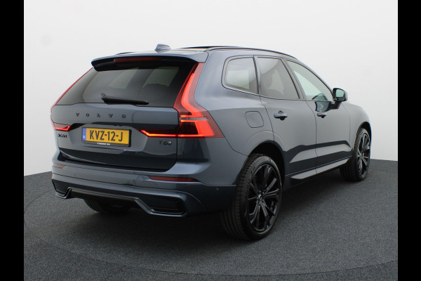 Volvo XC60 2.0 T6 Plug-in hybrid AWD Plus Dark | Trekhaak | Panodak | Dode Hoek | 360 Camera | Harman Kardon | Head Up | Elk. Klep | Prijs Rijklaar!!