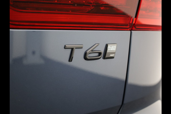 Volvo XC60 2.0 T6 Plug-in hybrid AWD Plus Dark | Trekhaak | Panodak | Dode Hoek | 360 Camera | Harman Kardon | Head Up | Elk. Klep | Prijs Rijklaar!!