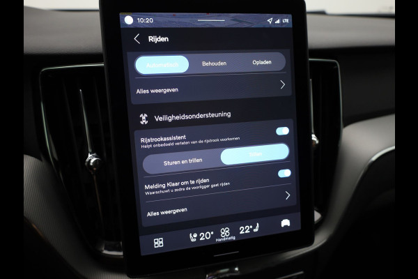 Volvo XC60 2.0 T6 Plug-in hybrid AWD Plus Dark | Trekhaak | Panodak | Dode Hoek | 360 Camera | Harman Kardon | Head Up | Elk. Klep | Prijs Rijklaar!!