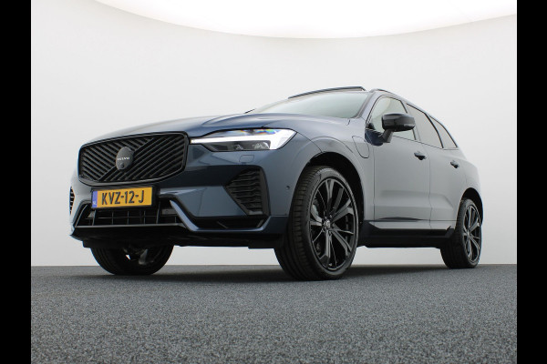 Volvo XC60 2.0 T6 Plug-in hybrid AWD Plus Dark | Trekhaak | Panodak | Dode Hoek | 360 Camera | Harman Kardon | Head Up | Elk. Klep | Prijs Rijklaar!!