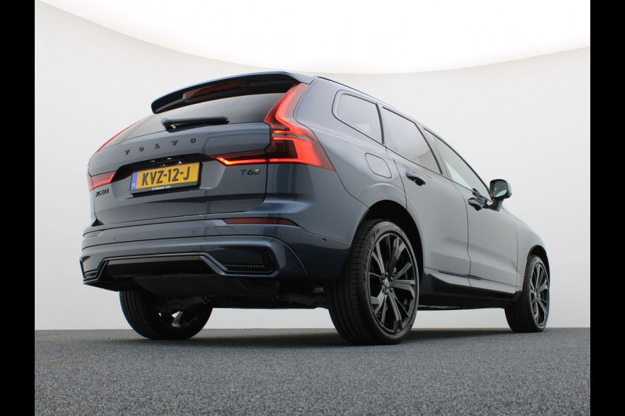 Volvo XC60 2.0 T6 Plug-in hybrid AWD Plus Dark | Trekhaak | Panodak | Dode Hoek | 360 Camera | Harman Kardon | Head Up | Elk. Klep | Prijs Rijklaar!!