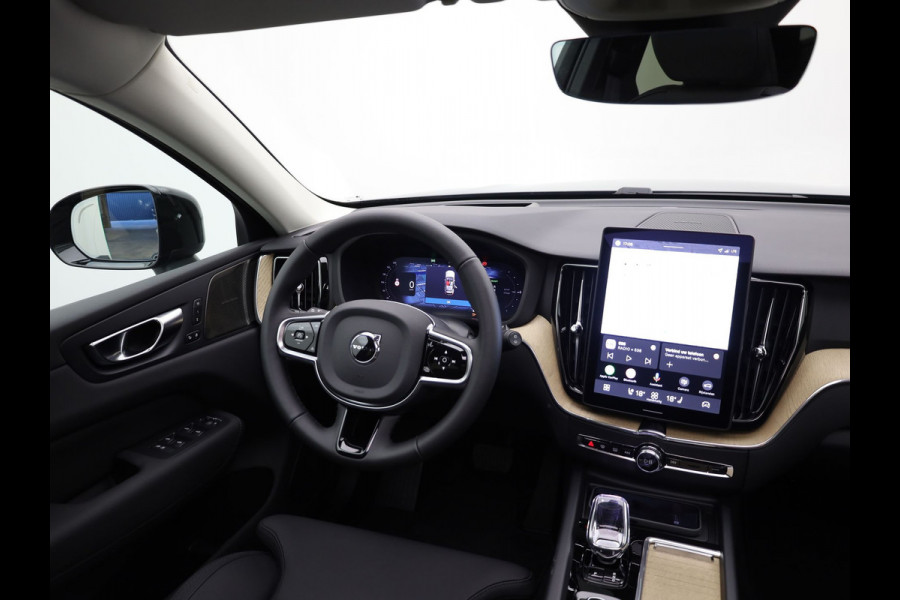 Volvo XC60 2.0 T8 Plug-in hybrid AWD Plus Dark | Trekhaak | Panodak | Dode Hoek | 360 Camera | Harman Kardon | Head Up | Elk. Klep | Prijs Rijklaar!!