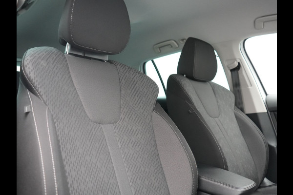 Škoda Octavia Combi 1.4 TSI iV Business Edition PHEV 204pk Dealer O.H | Trekhaak Af Fabriek | Adaptive Cruise | Camera | Stoelmassage | Sportstoelen & Stuur Verwarmd | Keyless | Sfeerverlichting | Crystal LED | Apple Carplay |  Navigatie | 18"L.M | Plug In Hybrid