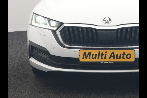 Škoda Octavia Combi 1.4 TSI iV Business Edition PHEV 204pk Dealer O.H | Trekhaak Af Fabriek | Adaptive Cruise | Camera | Stoelmassage | Sportstoelen & Stuur Verwarmd | Keyless | Sfeerverlichting | Crystal LED | Apple Carplay |  Navigatie | 18"L.M | Plug In Hybrid