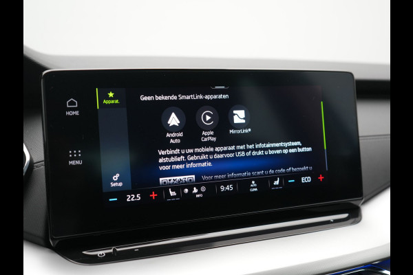 Škoda Octavia Combi 1.4 TSI iV Business Edition PHEV 204pk Dealer O.H | Trekhaak Af Fabriek | Adaptive Cruise | Camera | Stoelmassage | Sportstoelen & Stuur Verwarmd | Keyless | Sfeerverlichting | Crystal LED | Apple Carplay |  Navigatie | 18"L.M | Plug In Hybrid