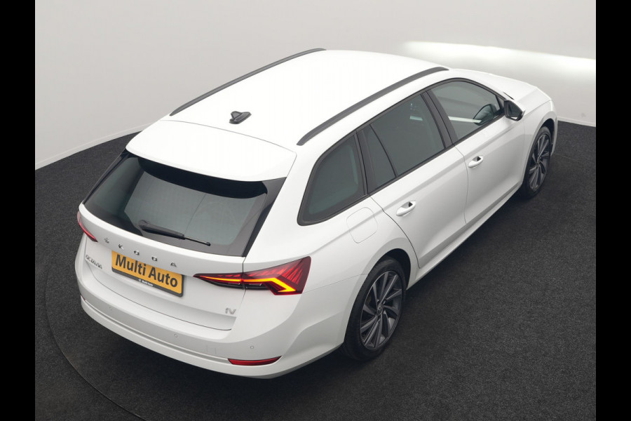 Škoda Octavia Combi 1.4 TSI iV Business Edition PHEV 204pk Dealer O.H | Trekhaak Af Fabriek | Adaptive Cruise | Camera | Stoelmassage | Sportstoelen & Stuur Verwarmd | Keyless | Sfeerverlichting | Crystal LED | Apple Carplay |  Navigatie | 18"L.M | Plug In Hybrid