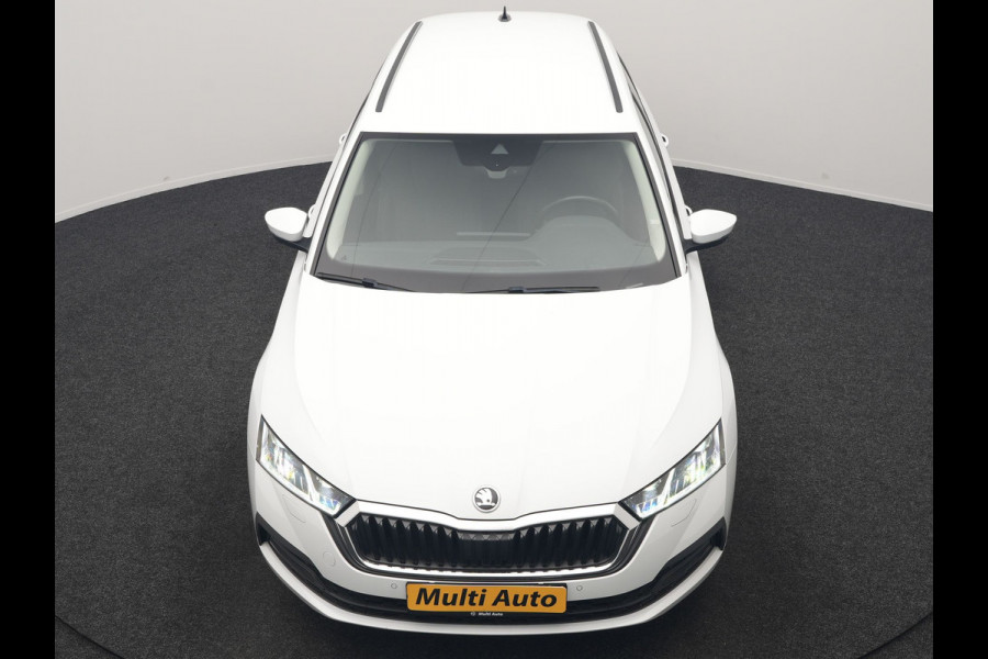 Škoda Octavia Combi 1.4 TSI iV Business Edition PHEV 204pk Dealer O.H | Trekhaak Af Fabriek | Adaptive Cruise | Camera | Stoelmassage | Sportstoelen & Stuur Verwarmd | Keyless | Sfeerverlichting | Crystal LED | Apple Carplay |  Navigatie | 18"L.M | Plug In Hybrid