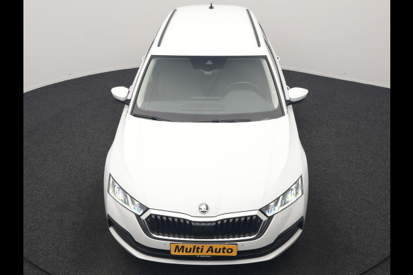 Škoda Octavia Combi 1.4 TSI iV Business Edition PHEV 204pk Dealer O.H | Trekhaak Af Fabriek | Adaptive Cruise | Camera | Stoelmassage | Sportstoelen & Stuur Verwarmd | Keyless | Sfeerverlichting | Crystal LED | Apple Carplay |  Navigatie | 18"L.M | Plug In Hybrid