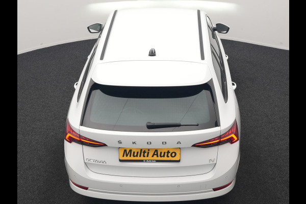 Škoda Octavia Combi 1.4 TSI iV Business Edition PHEV 204pk Dealer O.H | Trekhaak Af Fabriek | Adaptive Cruise | Camera | Stoelmassage | Sportstoelen & Stuur Verwarmd | Keyless | Sfeerverlichting | Crystal LED | Apple Carplay |  Navigatie | 18"L.M | Plug In Hybrid